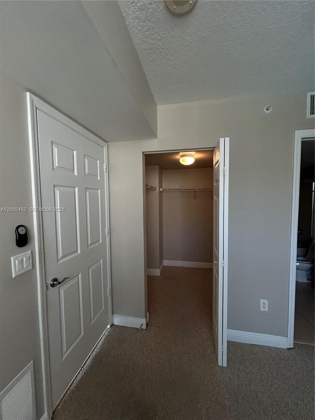 Building Photo - 610 Clematis St