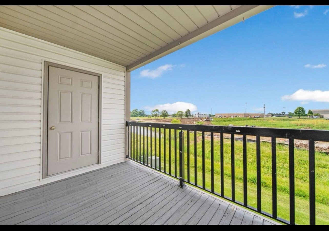 Building Photo - 785 Hidden Springs Dr