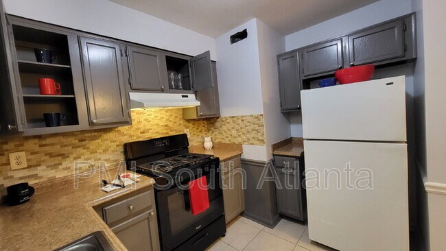 Building Photo - 1070 Huntington Trce SE