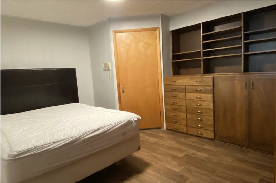 Building Photo - 2497 S 450 E