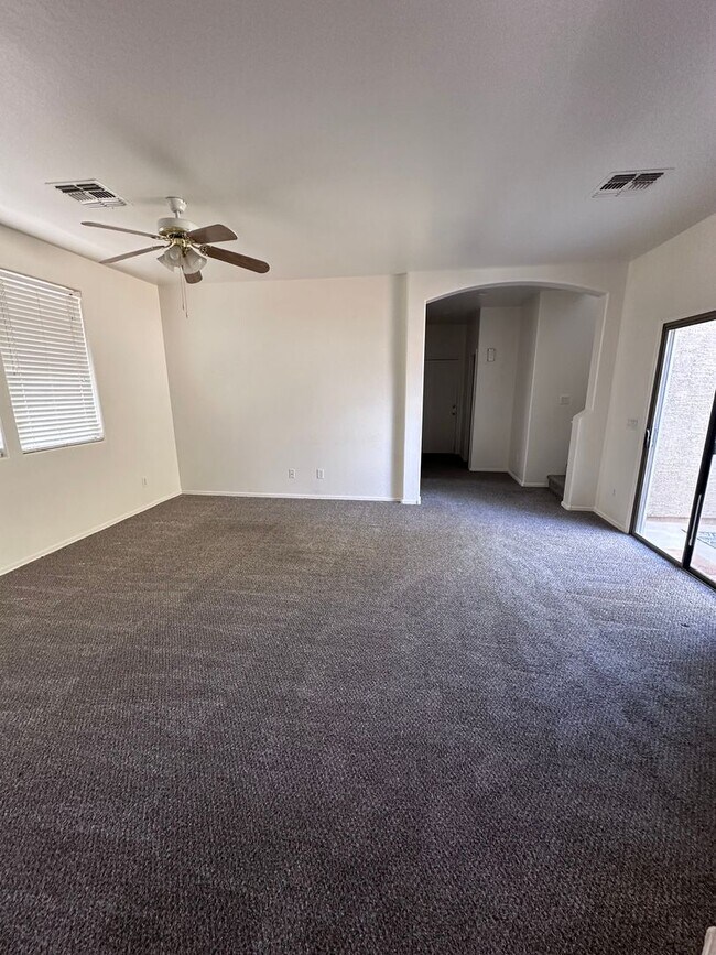 Building Photo - 3 bedroom home in a gated community