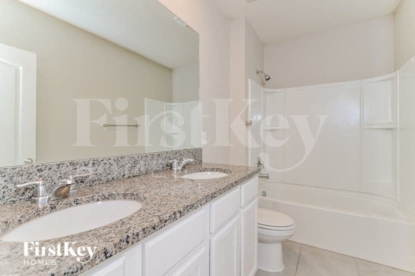 Building Photo - 612 Greymount St