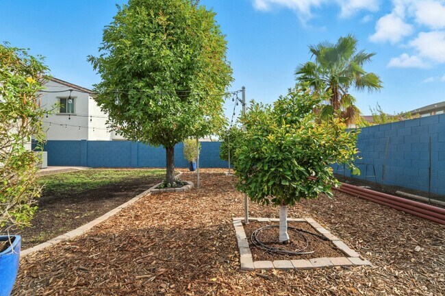 Building Photo - Charming Marley Park Home with Gorgeous Cu...