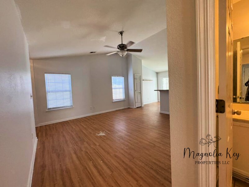 Building Photo - 1117 Stoney Falls Blvd