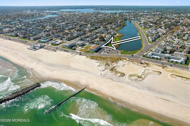 Building Photo - 809 Ocean Ave N