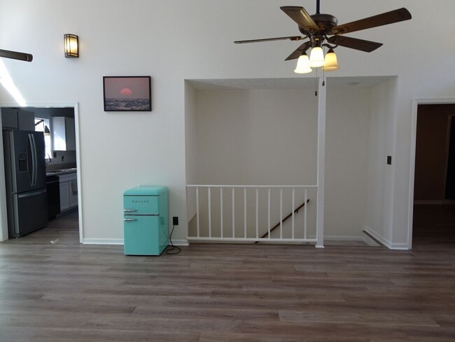 Building Photo - 4 bedrooms 2.5 bathrooms Single Family Home for Rent