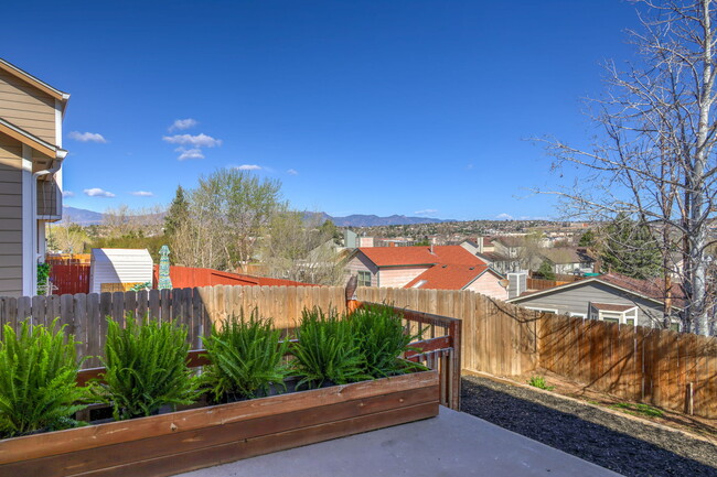 Building Photo - 6674 Chantilly Pl