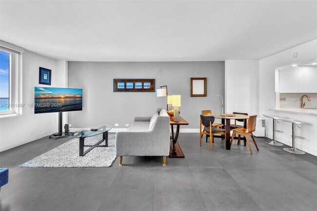 Building Photo - 2301 Collins Ave