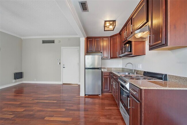 Building Photo - 2109 Bayshore Blvd