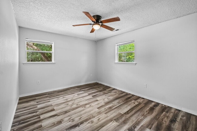 Building Photo - 1309 S Washington Ave