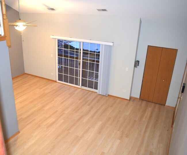 Building Photo - 800 Madison St