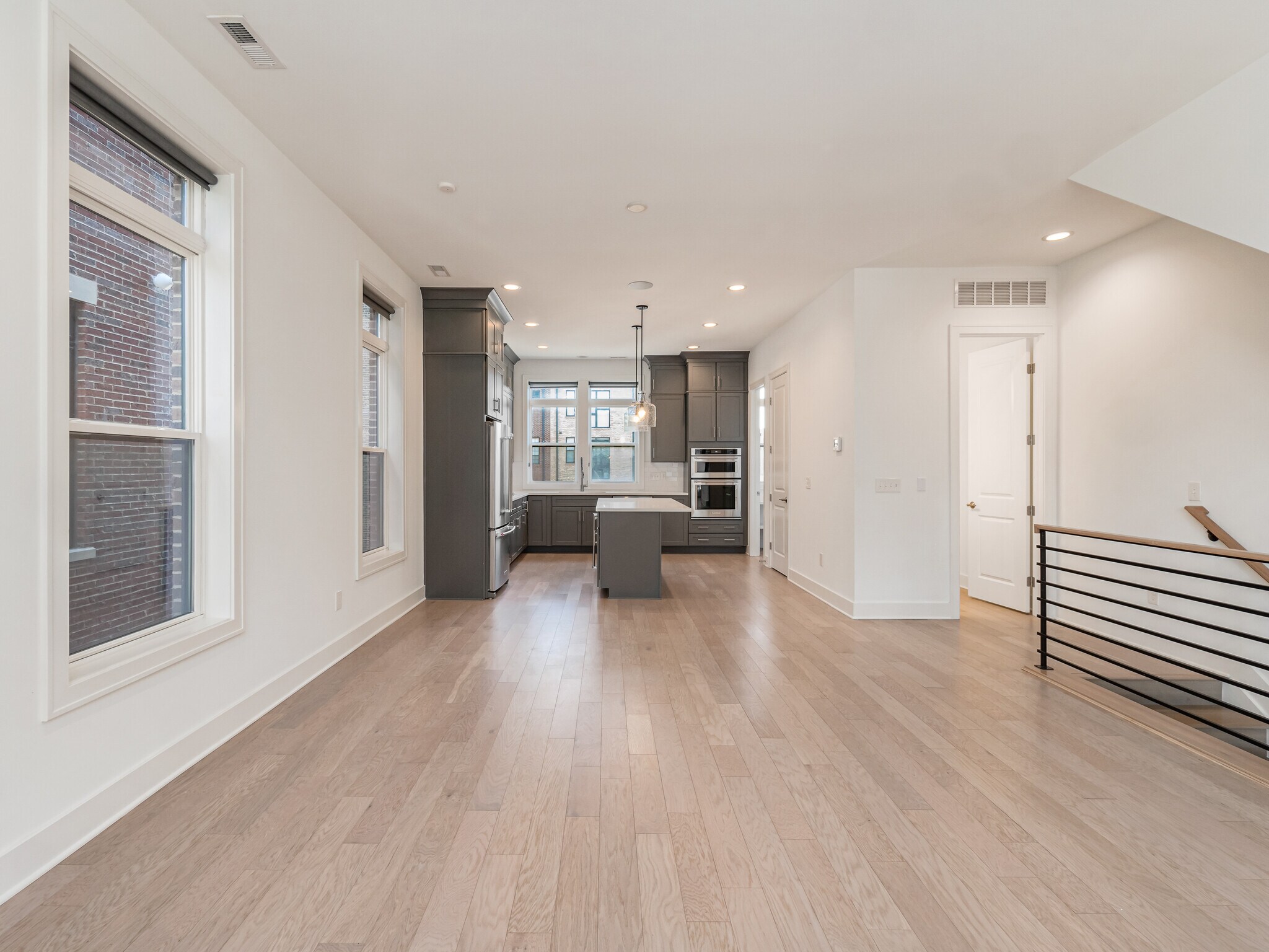 Building Photo - 766 N 6th St