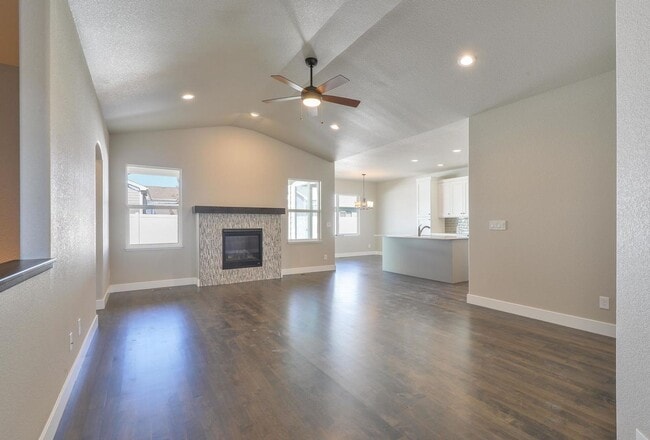 Building Photo - 1618 Tundra Ave