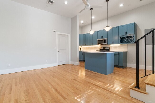 Building Photo - 771 Tremont St