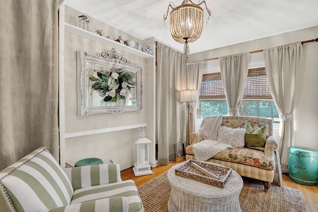 Building Photo - 350 Converse St