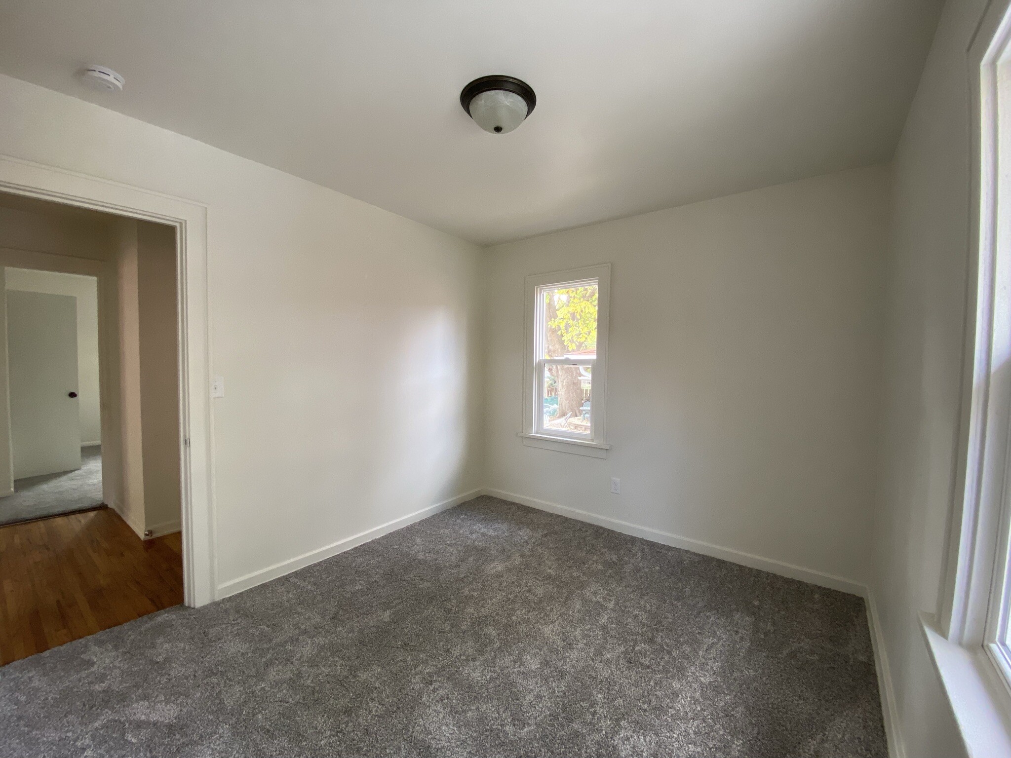Building Photo - 4135 Lenox Ave