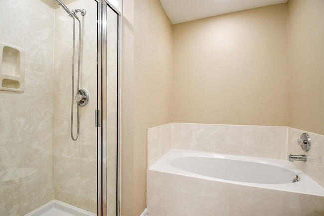 Building Photo - 20607 Rainport Cir