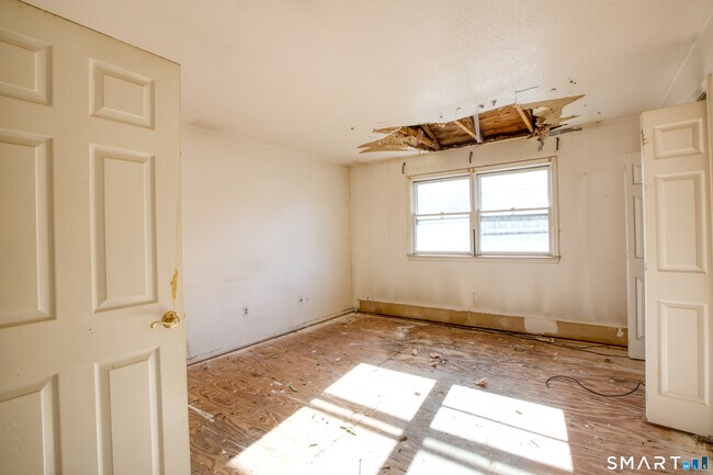 Building Photo - 76 Caesar Dr