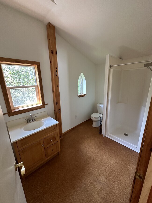 Building Photo - 62 Mt Pleasant Rd