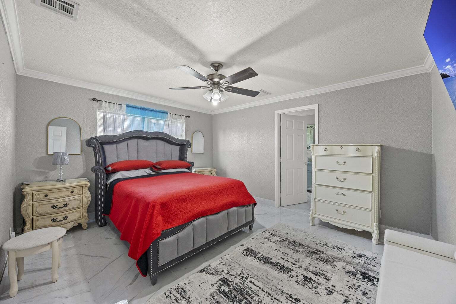 Building Photo - 22731 SW 55th Way