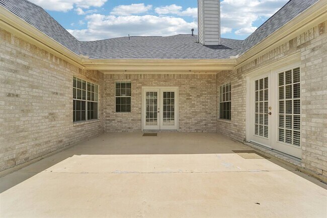Building Photo - 11806 Regency Forest Dr