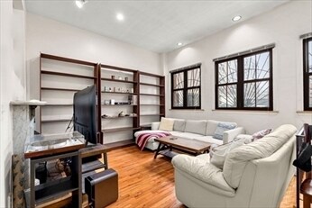 Building Photo - 113 W Dedham St
