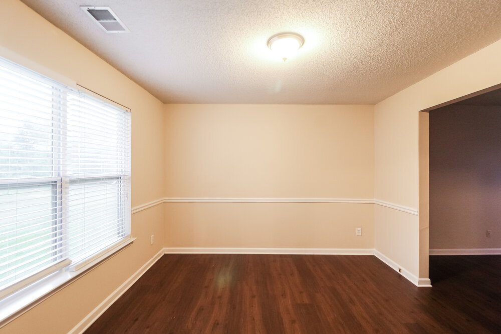 Building Photo - 4182 Arabian Way SW
