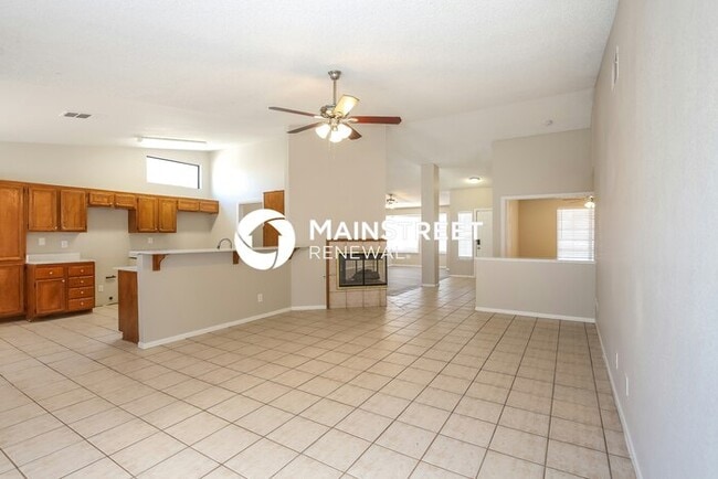 Building Photo - 4 Bedroom Pet-Friendly Home in LAS VEGAS, ...