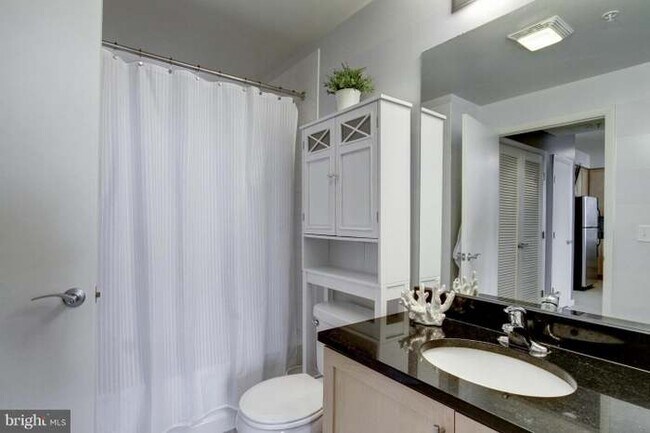 Building Photo - 437 New York Ave NW