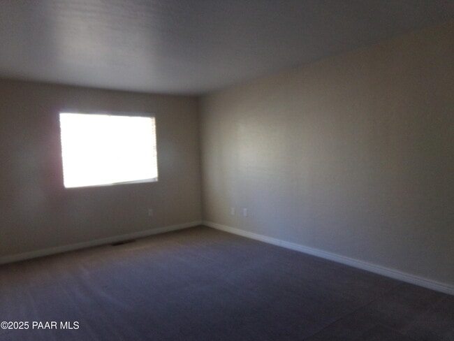 Building Photo - 345 S Virginia St