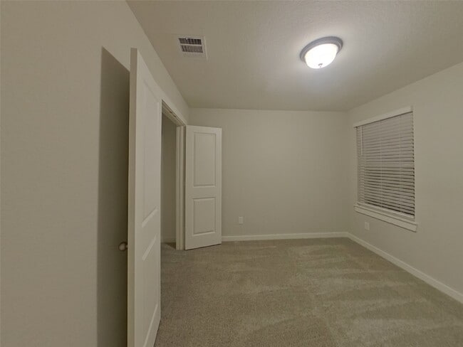 Building Photo - 23643 Gibson Frst Dr