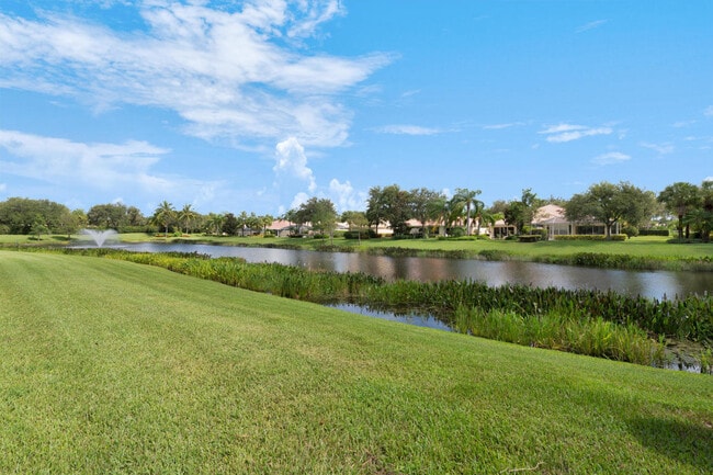Building Photo - 813 Niemen Dr