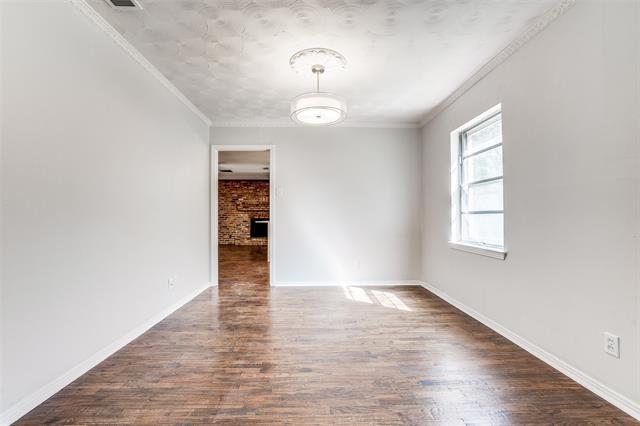 Building Photo - 2314 Springhill Dr