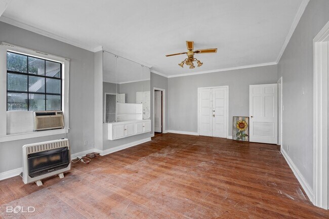 Building Photo - 217 Boulevard Pl