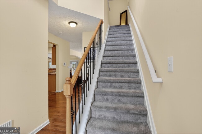 Building Photo - 5556 Cascade Run
