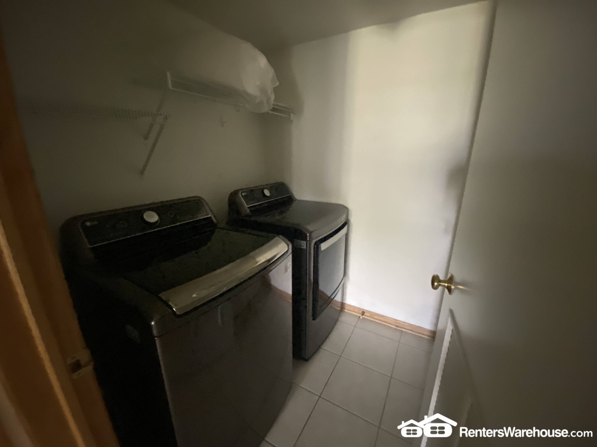 Building Photo - 2100 Meadow Chase Ln