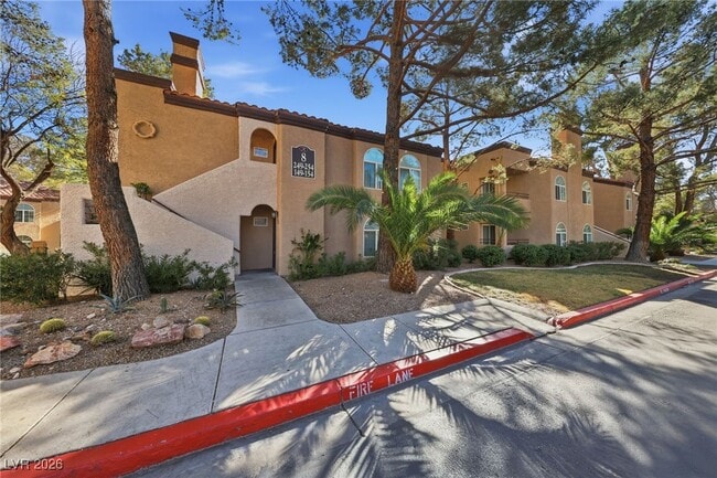 Building Photo - 9325 W Desert Inn Rd