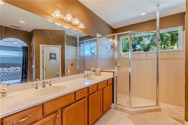 Building Photo - 1761 Tarpon Bay Dr S