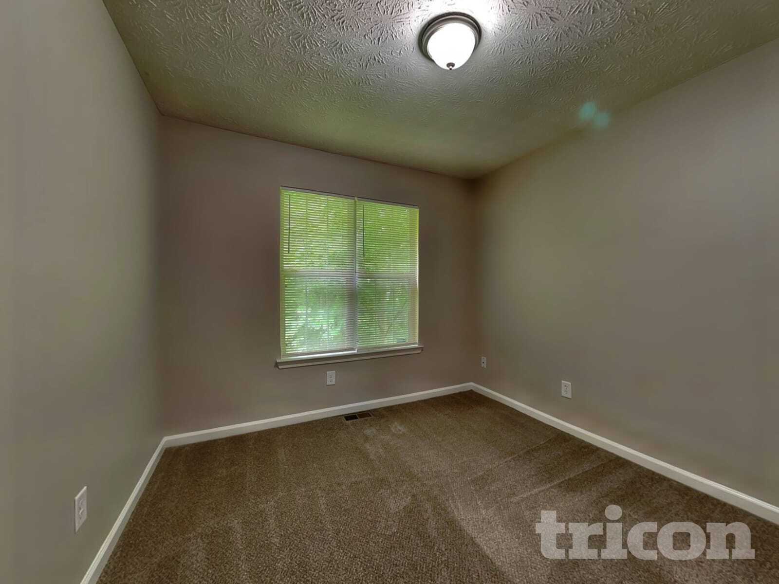 Building Photo - 1330 Ling Dr