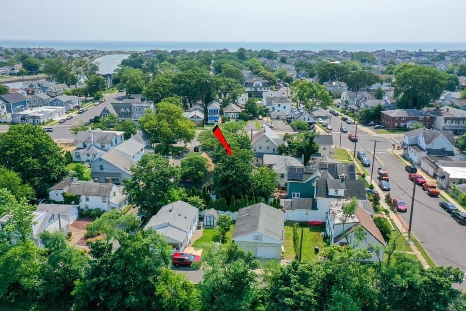 Aerial View - 609 Main St