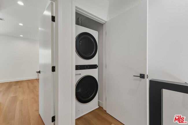 Building Photo - 14165 Erwin St