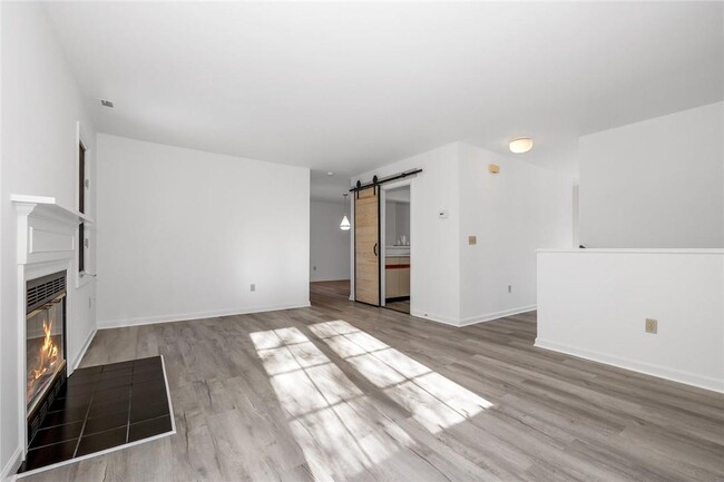 Building Photo - 2802 Morgan Dr