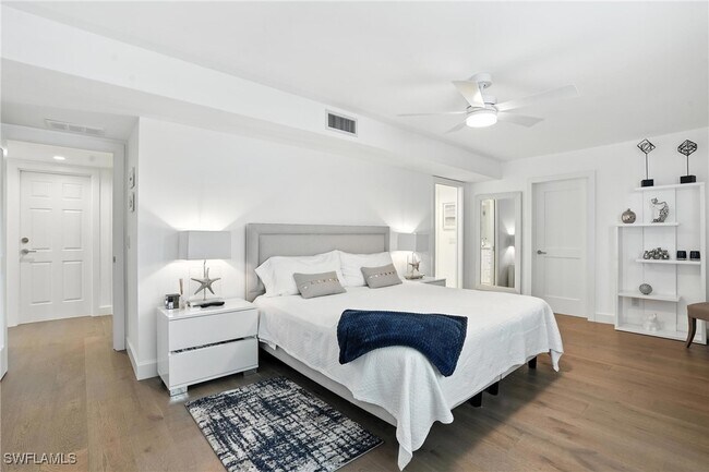 Building Photo - 9517 Gulf Shore Dr