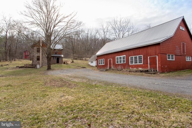 Building Photo - 120 Tabor Rd