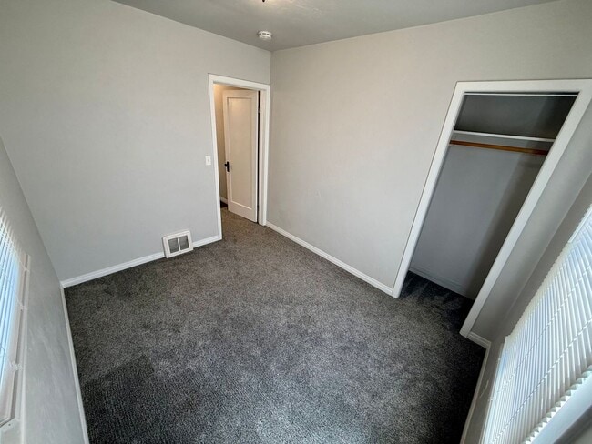 Building Photo - Charming 2-Bedroom Home with Patio, Storage & Plenty of Parking