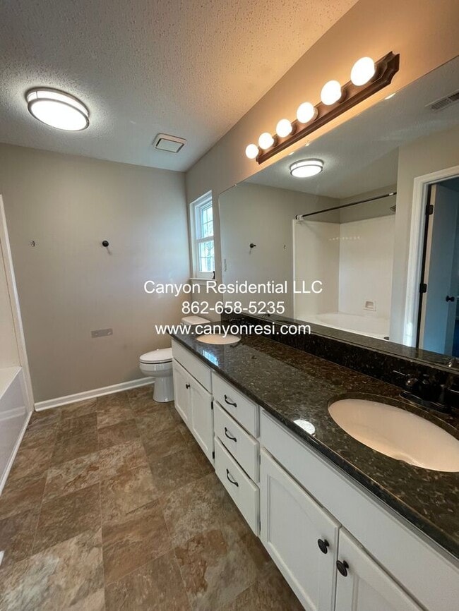 Building Photo - 14013 SW Galveston Cir