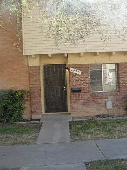 Building Photo - 4595 N 17th Ave