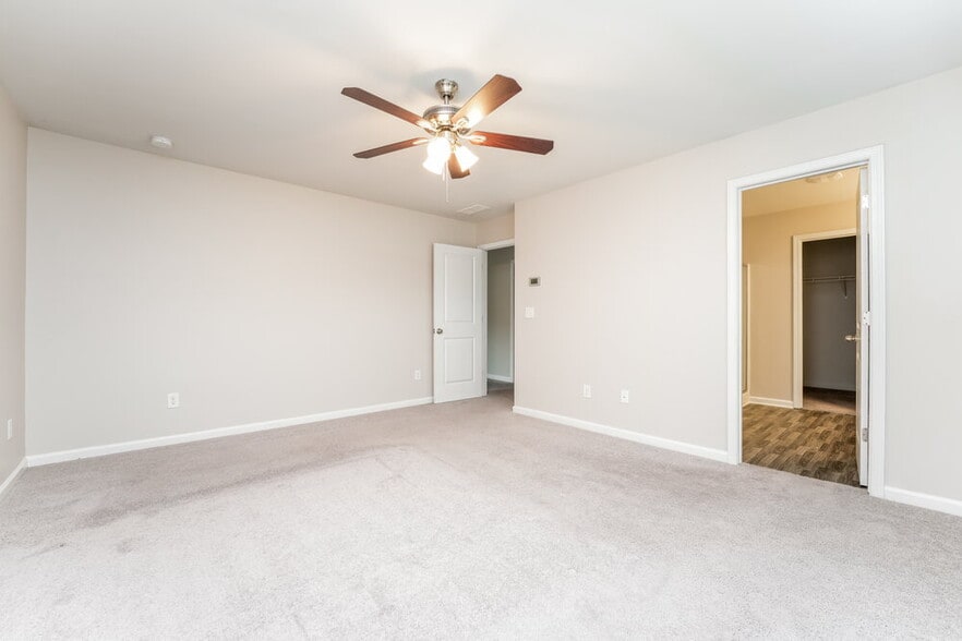 Building Photo - 238 Hamilton Pointe Dr