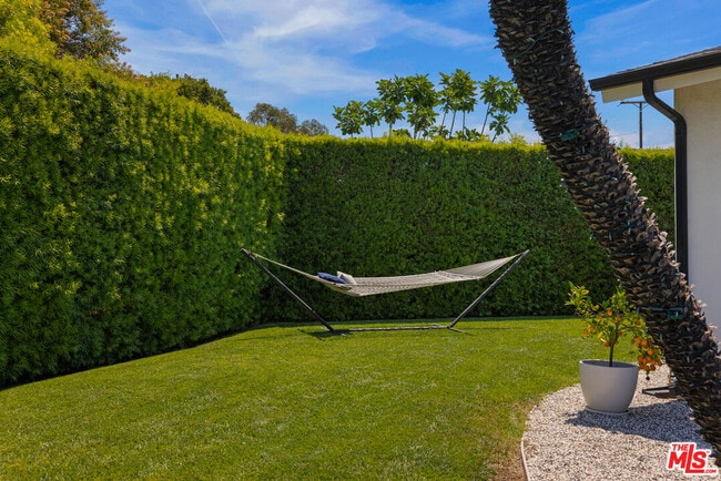 Building Photo - 2611 Range Rd