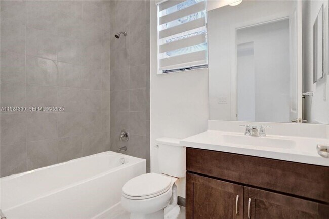 Building Photo - Northwest 39th Court, Coral Springs, FL 33065 - 3 BR 3 BA single-family home